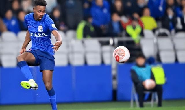 中防守能力, 两个边后卫, 和徐皓阳两