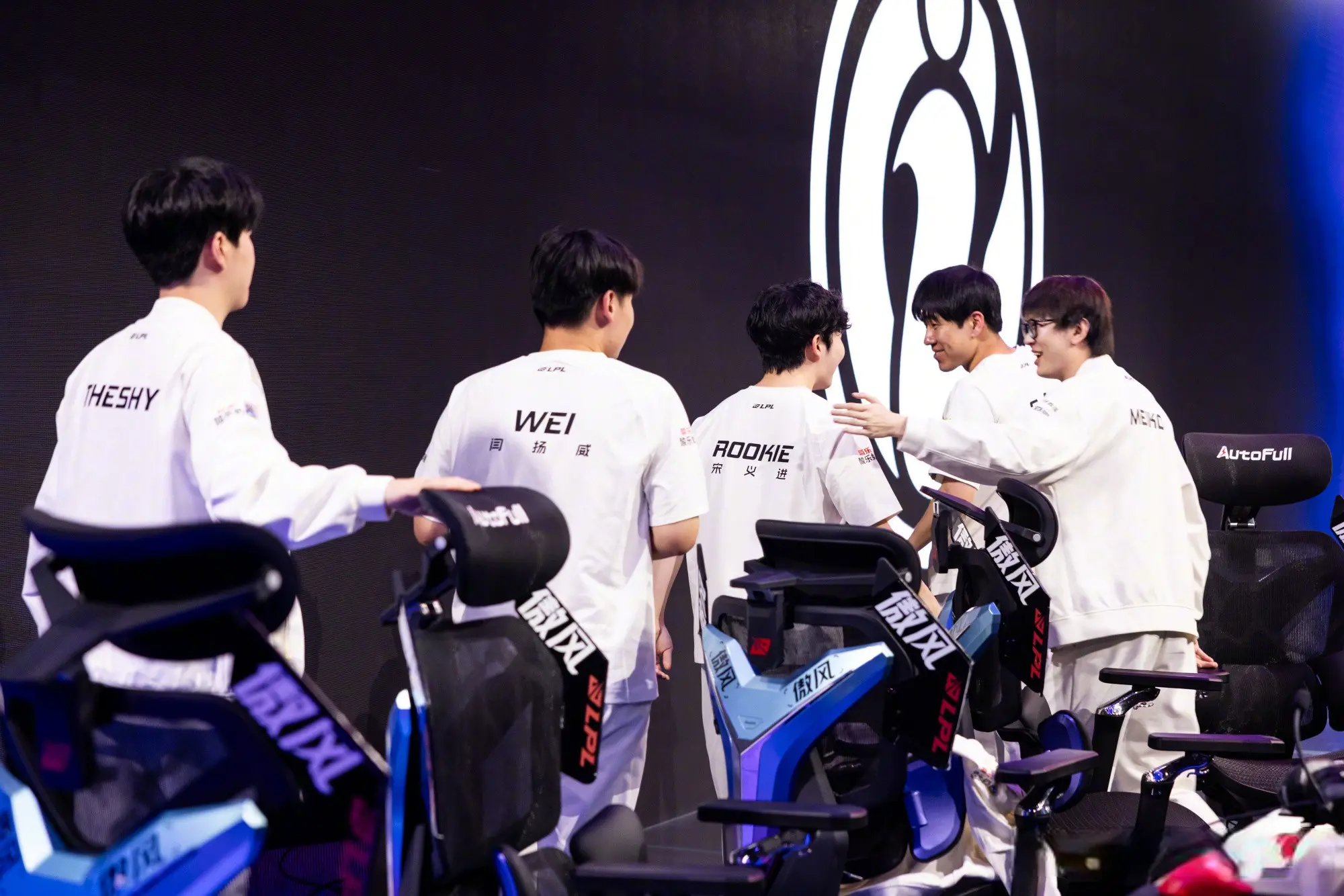 下路卡莎加, alt